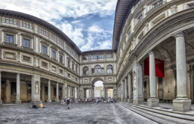 Gli Uffizi sospendono la vendita dei nuovi biglietti a causa del caldo estremo