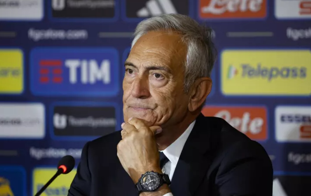 Gravina, Italian football federation chief quits.