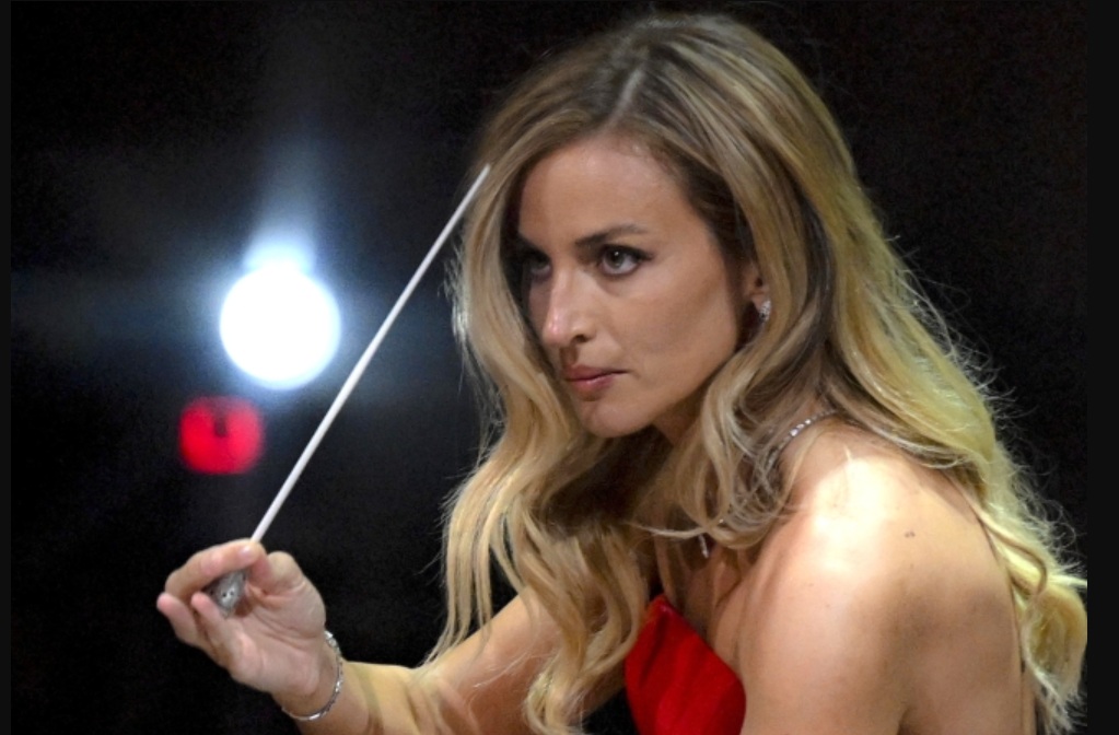 Beatrice Venezi will not be heading La Fenice opera house in Venice. She