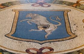 Il toro fortunato di Milano si restaura i testicoli