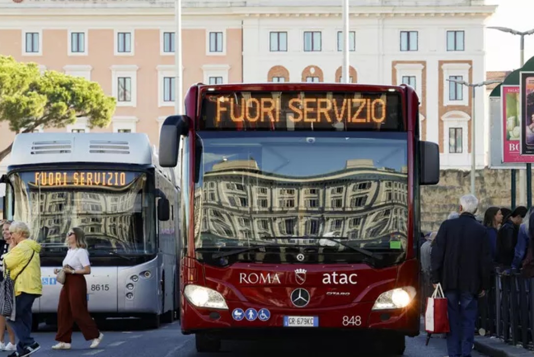 24-hour transport strike back on after TAR ruling General strike