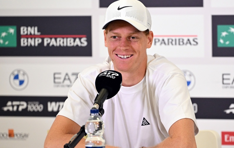 Jannik Sinner in his press conference after beating Djokovic record of straight wins Image credit: Foro Italico
