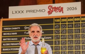 Michele Mari vince l’80° Premio Strega con ‘I Convitati di Pietra’